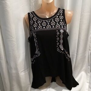 Black and White Embroidered Boho Women's Sleeveless Top